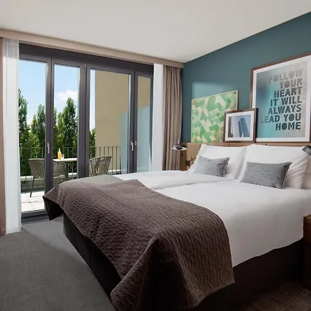 Acasa Aparthotel 4*
